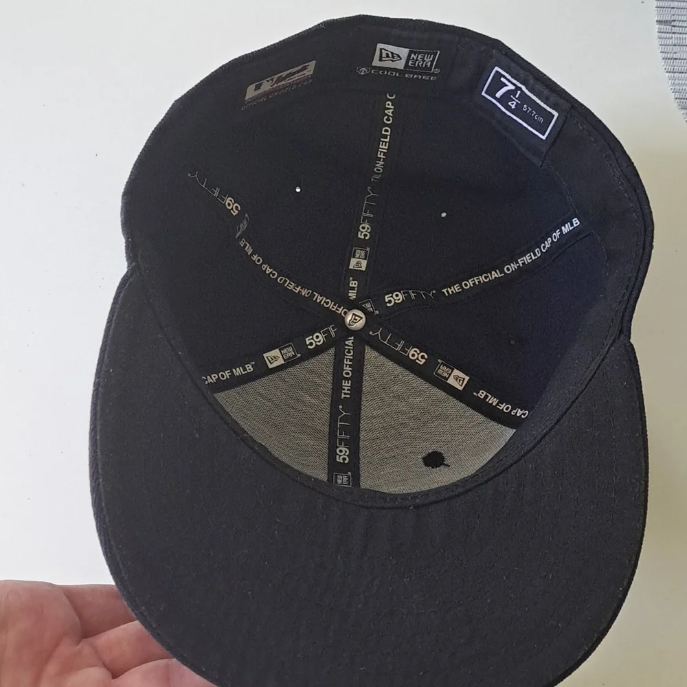 MLB New Era New York Yankkes Classic Baseball Hat size 7 1/4